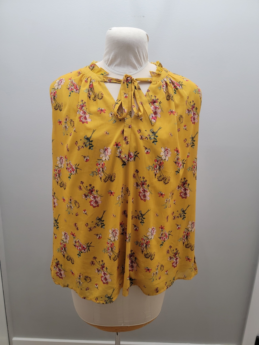 Massini Yellow Floral Tie-Neck Camisole